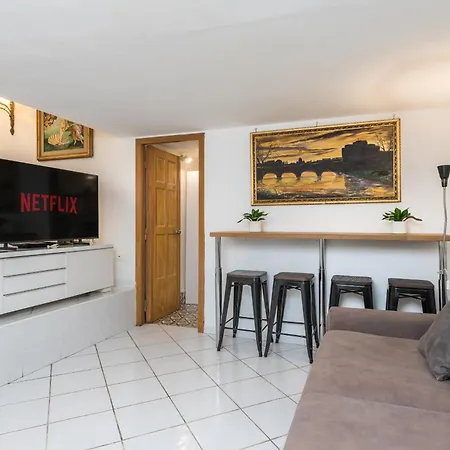 Authentic Trastevere Loft - Near Historic Centre Lägenhet Rom