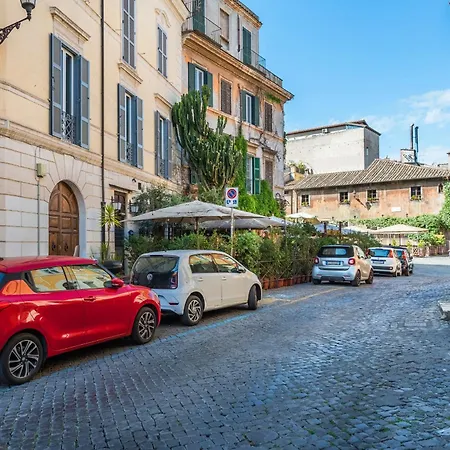 Authentic Trastevere Loft - Near Historic Centre Lägenhet Rom
